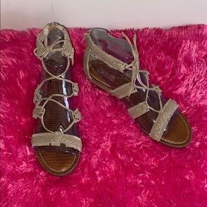 NEW Carlos Santana Kenzie Learher Gladiator Sandal